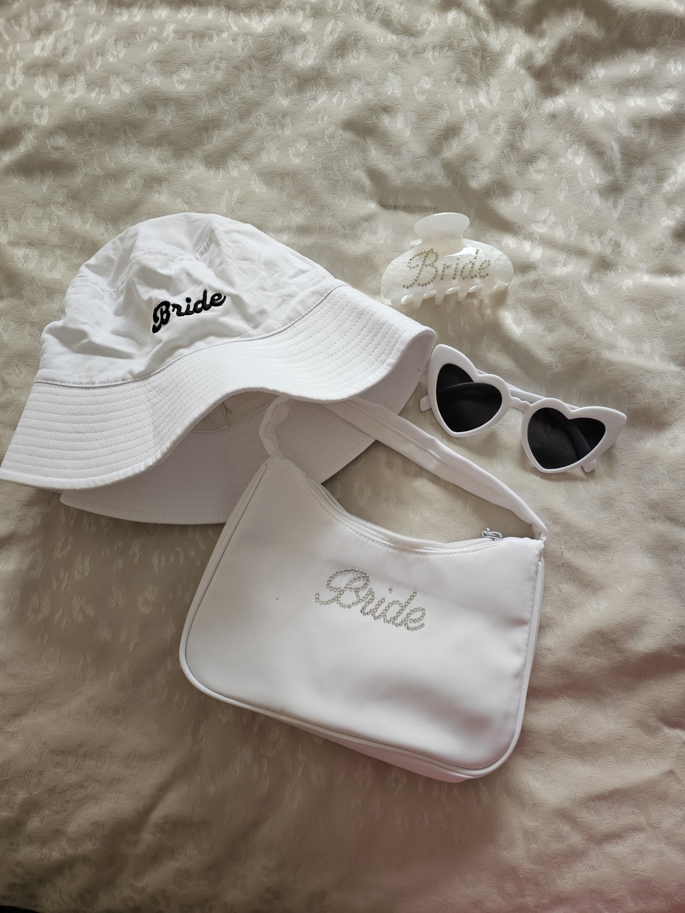 Bride Embroidered White Bucket Hat and Shoulder Bag Set